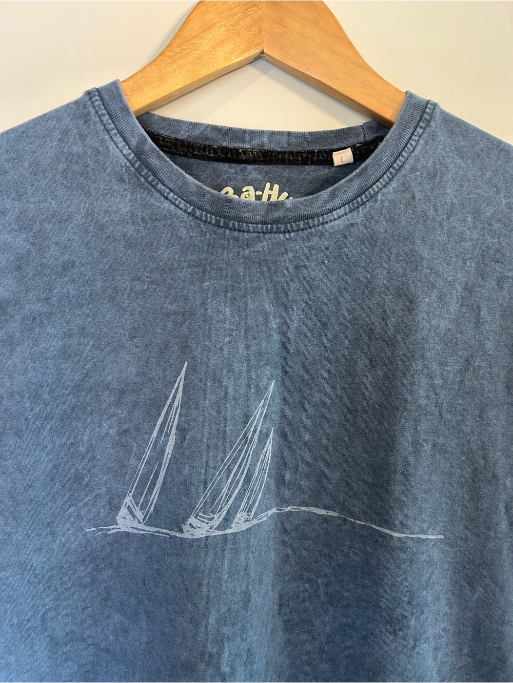Vintage Sailboat Graphic Blue Acid Washed Short Sleeve Tee L Sailor Coastal - Picture 2 of 4